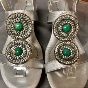 BANDOLINO Metallic Silver Slingback Wedges with Rhinestone Medallion 8.5